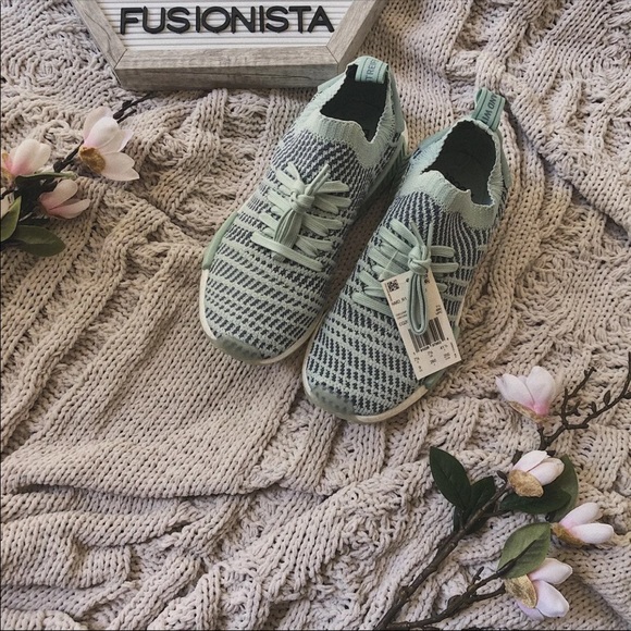 NWT 🍭 Cute Adidas NMD R1 Primeknit Blue/Green - Picture 3 of 10